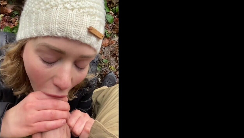 Mia Malkova Outdoor Blowjob