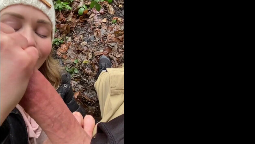 Mia Malkova Outdoor Blowjob