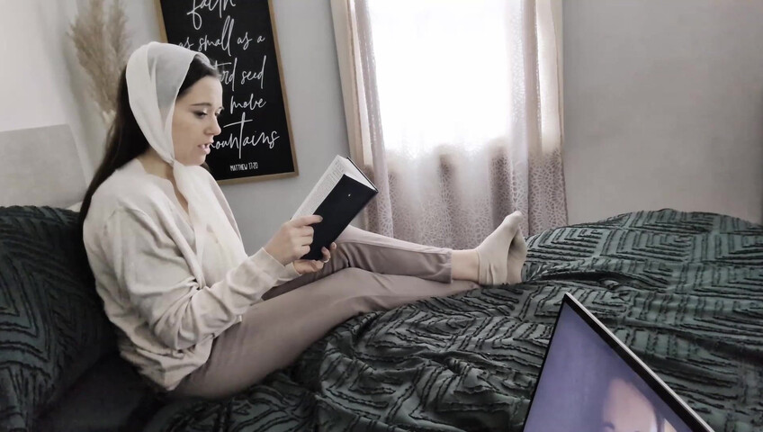 MilaMaeXO - Corrupting your Conservative Mom