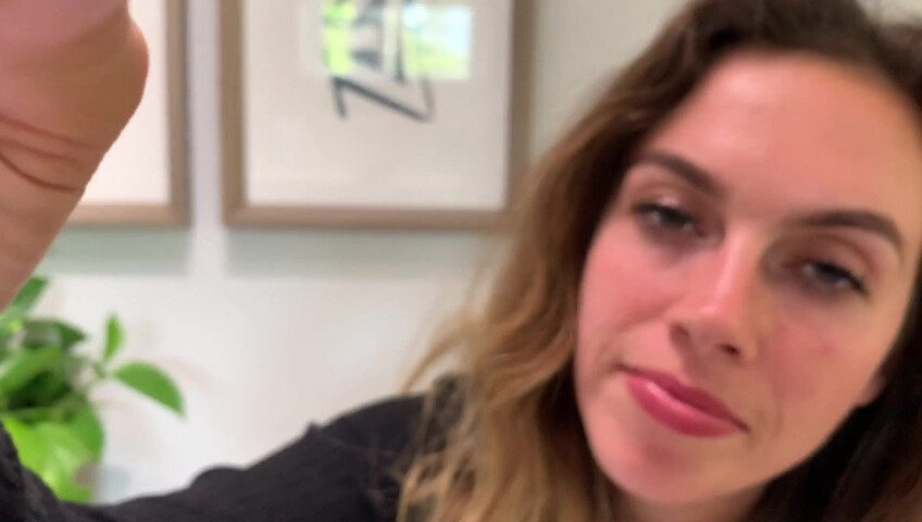 Miss Bell ASMR - 29 March 2021 - Roleplay