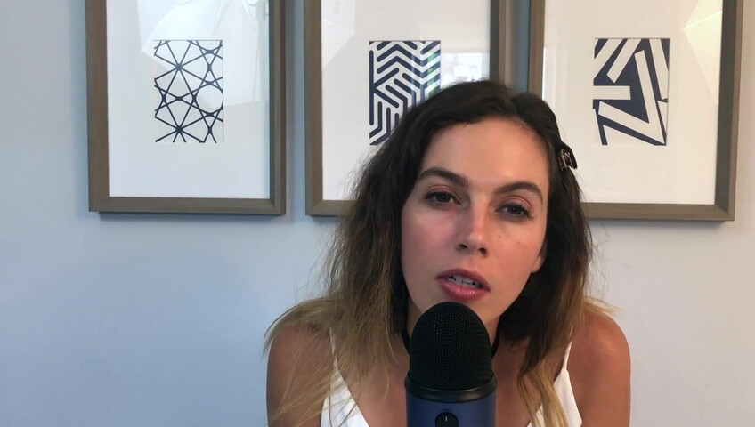 Miss Bell ASMR - Kisses and mouth sounds - 24 May 2021