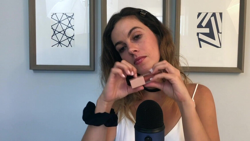 Miss Bell ASMR - Kisses and mouth sounds - 24 May 2021