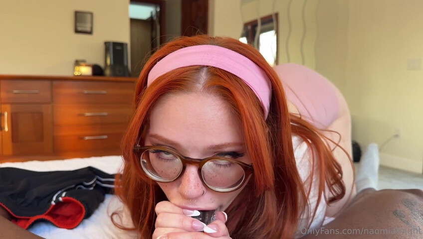 Naomih666 - Stepsis Gives In Easily And CHEATS On Her Long Distance Boyfriend