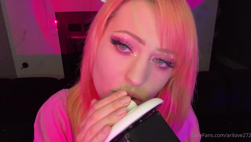 Post 'Ear to Ear ASMR Kisses, Scratches & Mouth Sounds Full toples..