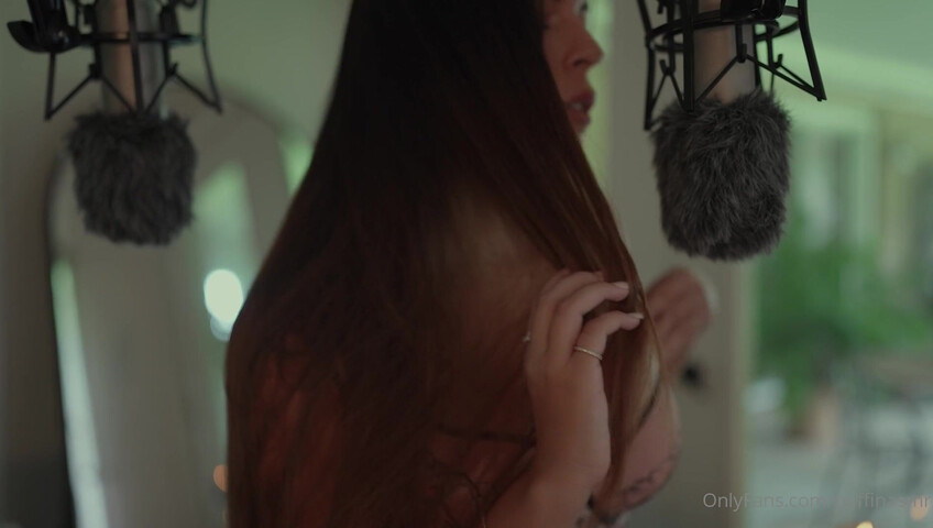 Puffin ASMR - Closeup Ass - Tits Tracing