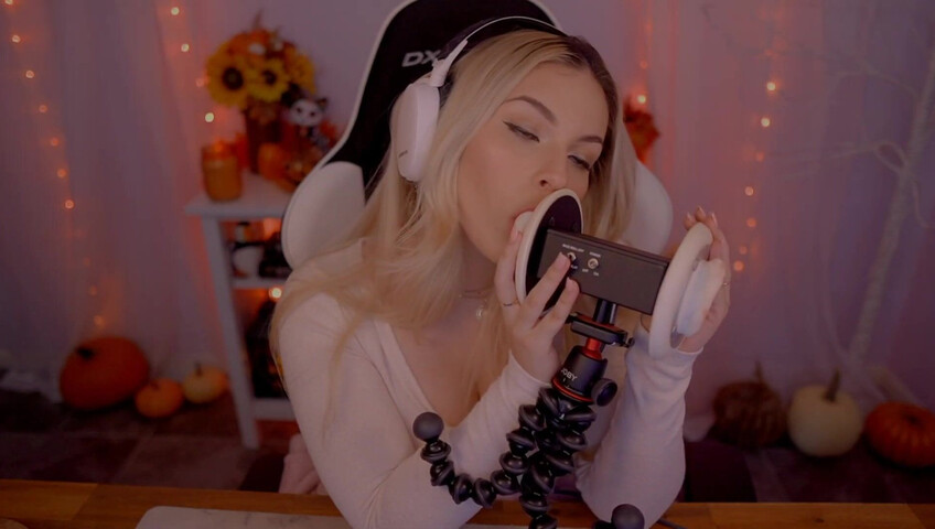 Puffin ASMR - Ear Eating