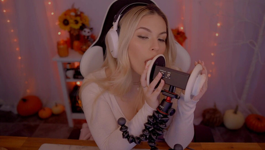 Puffin ASMR - Ear Eating