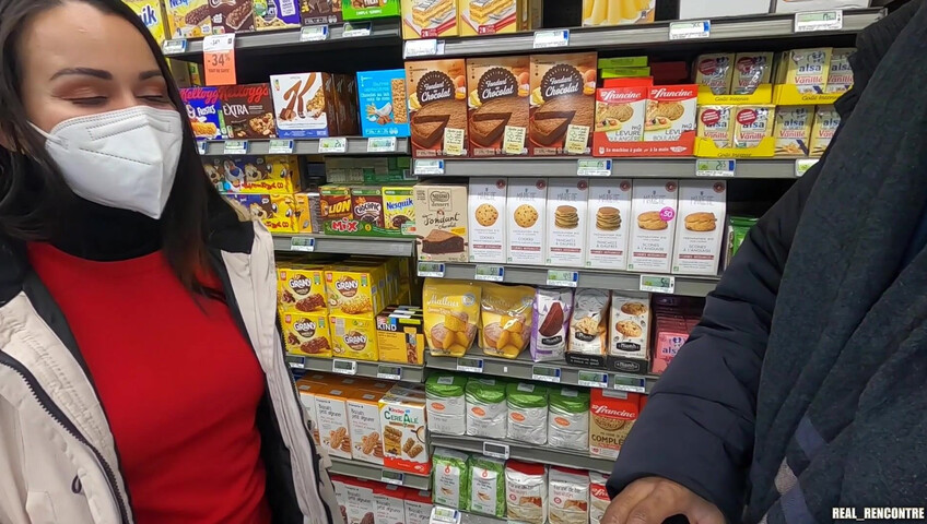 Real Rencontre - Stepmom gets DP to pay stepson debts