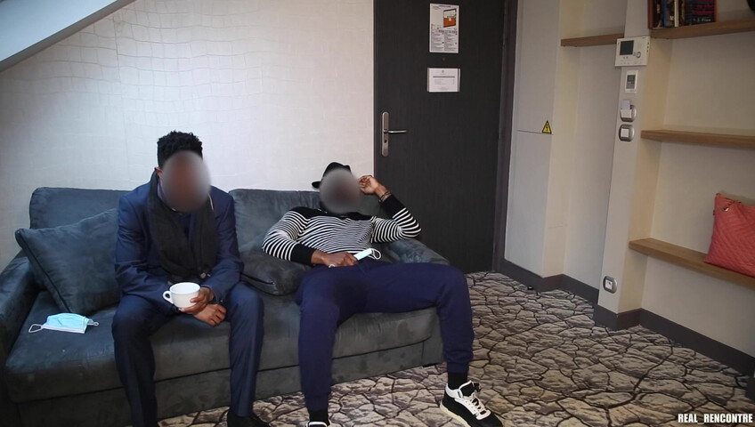 Real Rencontre - Stepmom gets DP to pay stepson debts