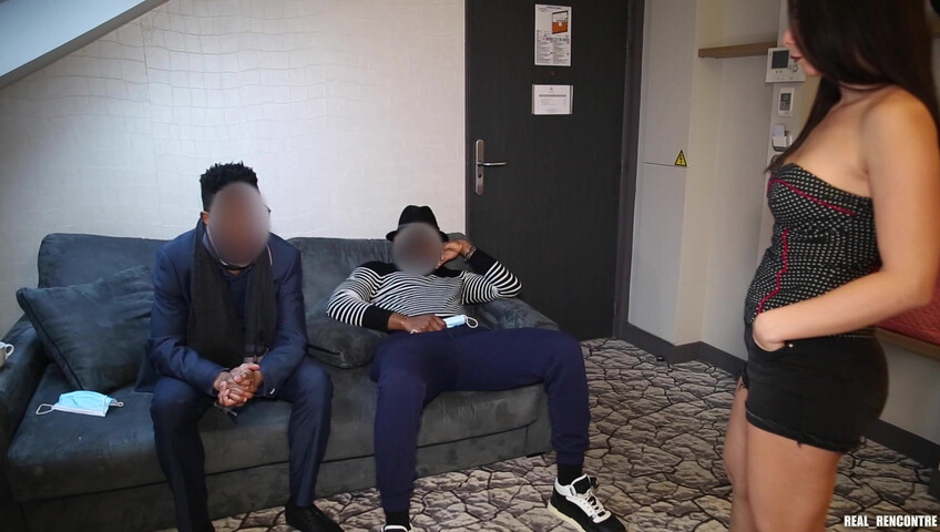 Real Rencontre - Stepmom gets DP to pay stepson debts