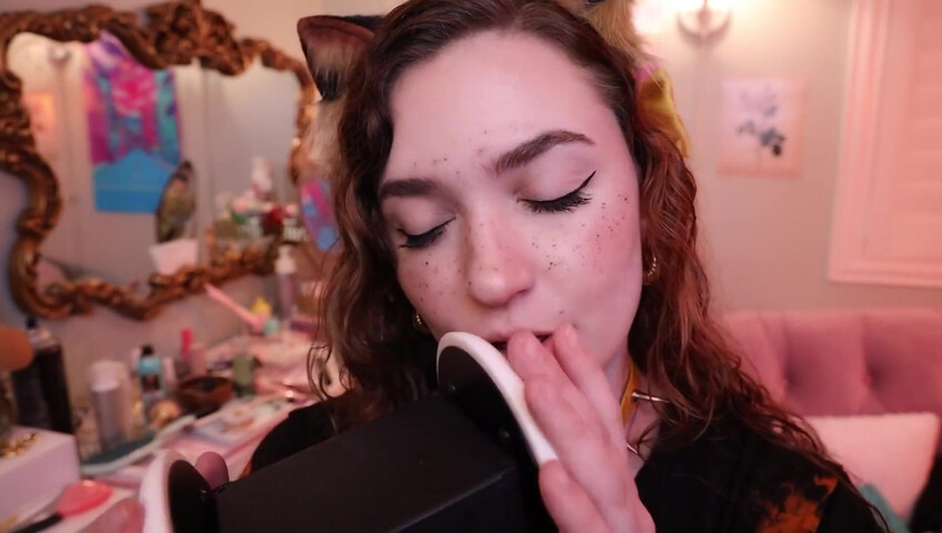 Rose ASMR - Close Up Kitty Kisses