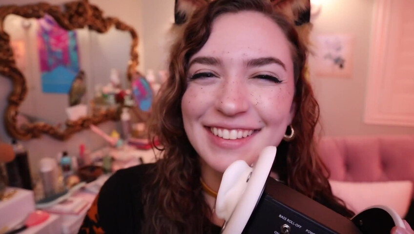 Rose ASMR - Close Up Kitty Kisses