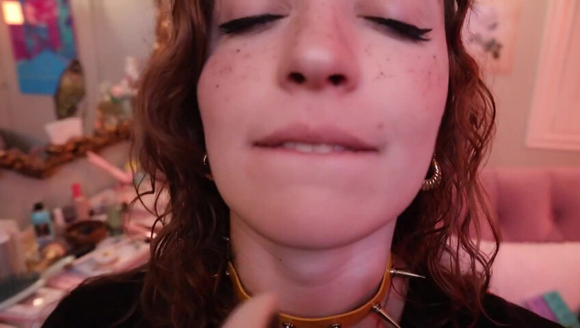 Rose ASMR - Close Up Kitty Kisses