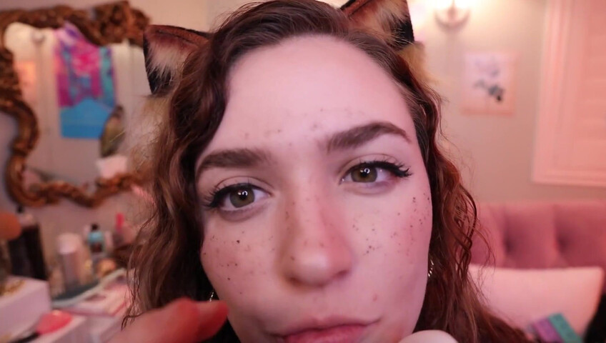 Rose ASMR - Close Up Kitty Kisses