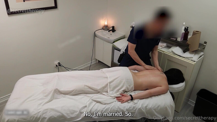 Secret Therapy - Petite MILF With A Perfect Bubble Butt - Lexi