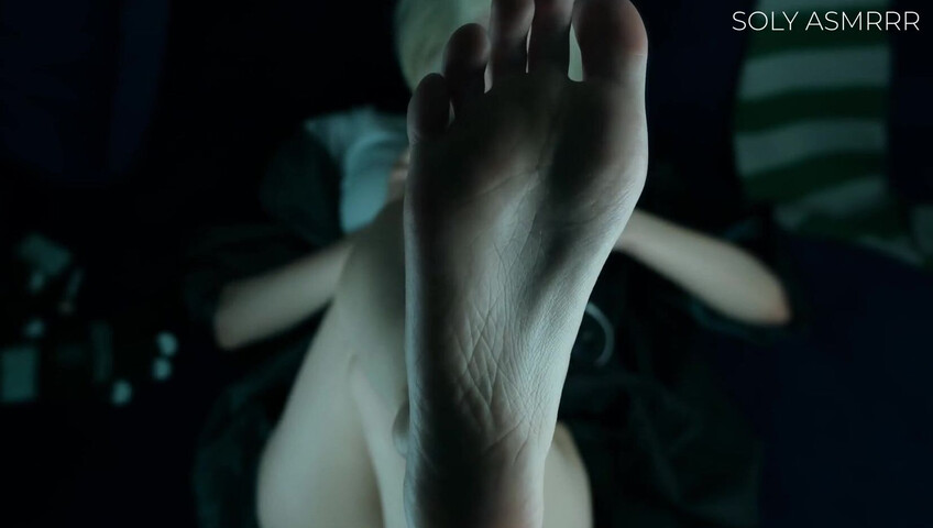 Soly ASMR - Sensitive ASMR - Ears Eating