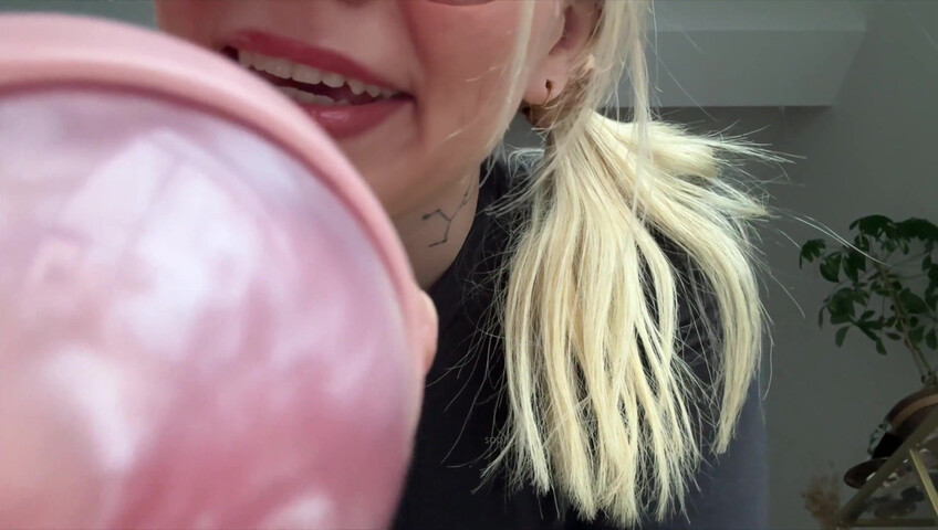 Soph Stardust ASMR - Positive Affirmations + Bra and Panties scratching