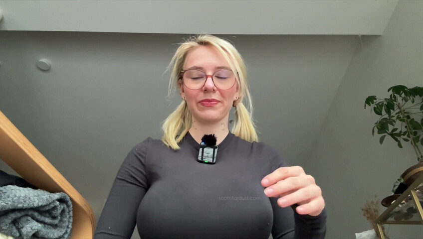 Soph Stardust ASMR - Positive Affirmations + Bra and Panties scratching