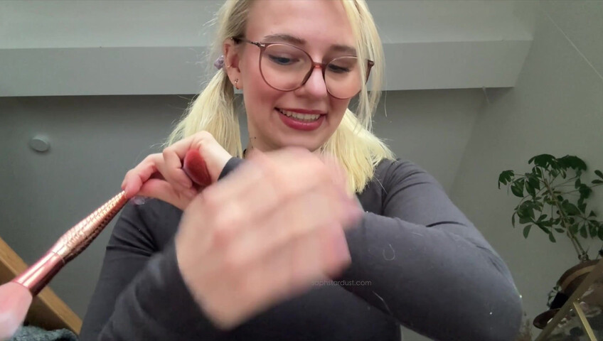 Soph Stardust ASMR - Positive Affirmations + Bra and Panties scratching