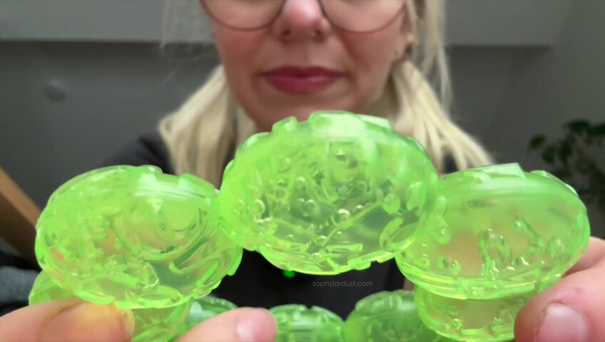 Soph Stardust ASMR - Positive Affirmations + Bra and Panties scratching