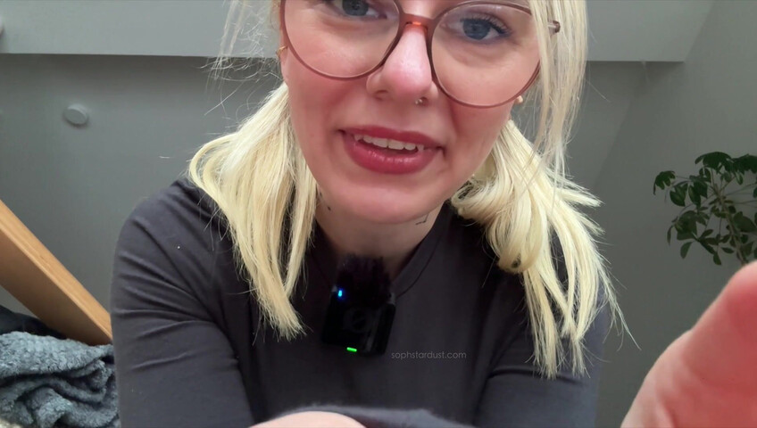 Soph Stardust ASMR - Positive Affirmations + Bra and Panties scratching