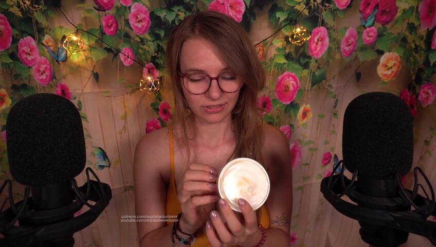 Sophstardust ASMR - Ice Mukbang