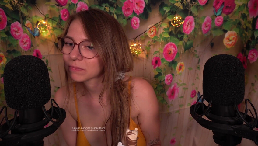 Sophstardust ASMR - Ice Mukbang