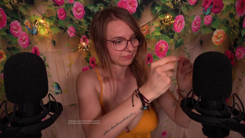 Sophstardust ASMR - Ice Mukbang