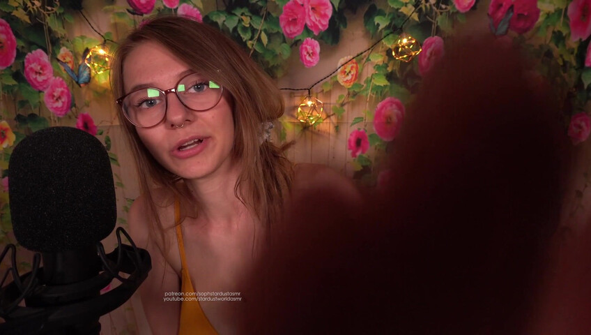 Sophstardust ASMR - Ice Mukbang