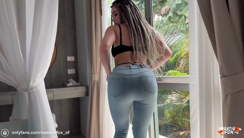 Sweetie Fox - Surprise from Beauty with Dreadlocks - Deepthroat & Fucking