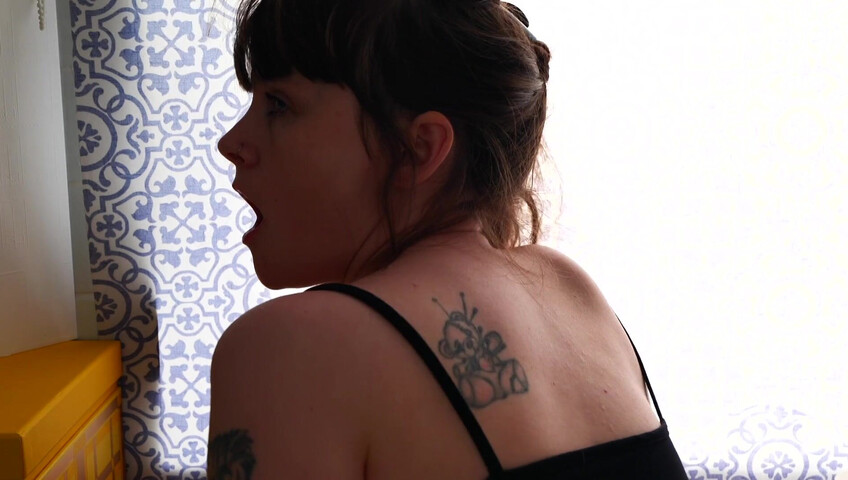 Sydney Harwin - 4 January 2025 - Bully Blackmails Me