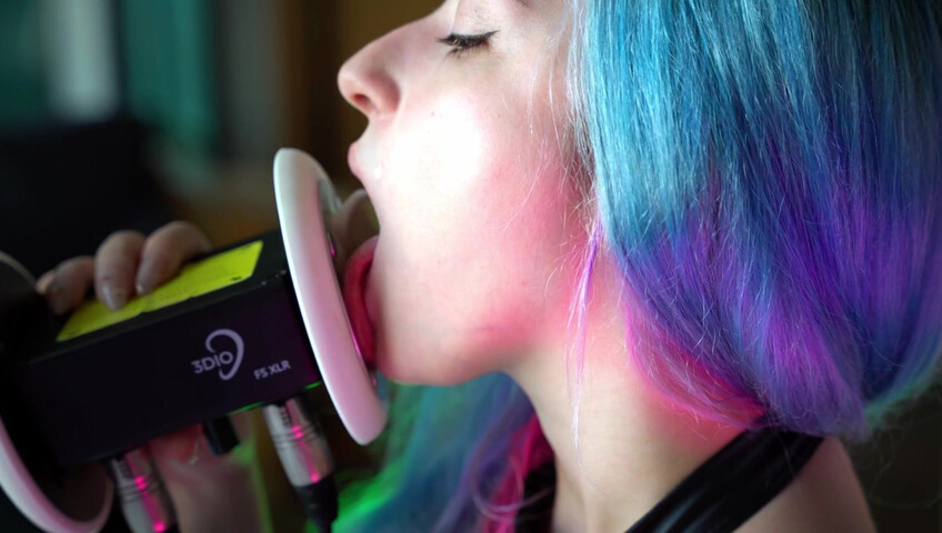 The Sounds of Girls - I Rub Against The Pillow For You, Moaning in Black Latex Suit