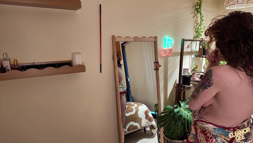 TheEleanorGee - Insecure Mommy