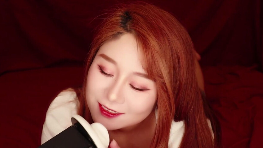 Uying ASMR - Girlfriend Gives You Cozy Sleepy Triggers In Bed to Help You Sleep