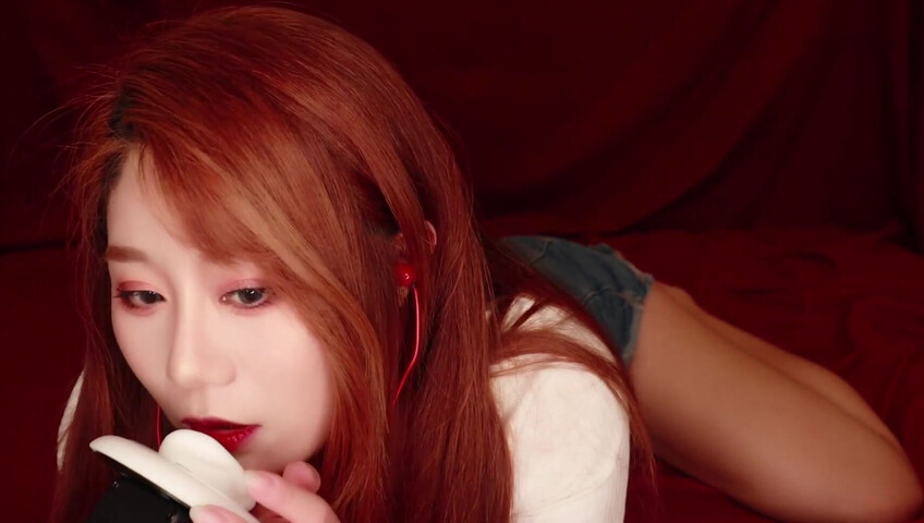 Uying ASMR - Girlfriend Gives You Cozy Sleepy Triggers In Bed to Help You Sleep