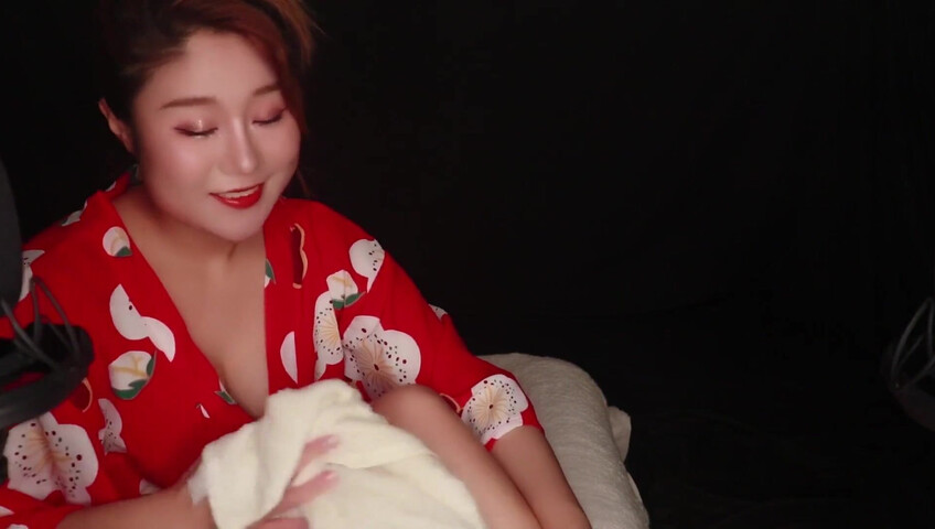 Uying ASMR - Kimono