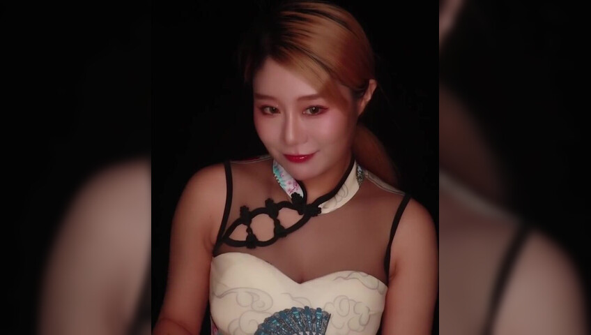 Uying ASMR - Wet Fantasy