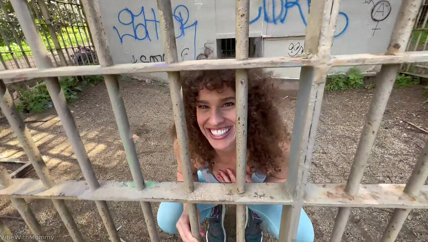 VibeWithMommy - Outdoor Anal