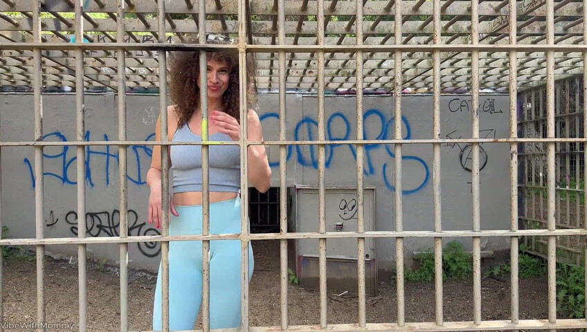 VibeWithMommy - Outdoor Anal