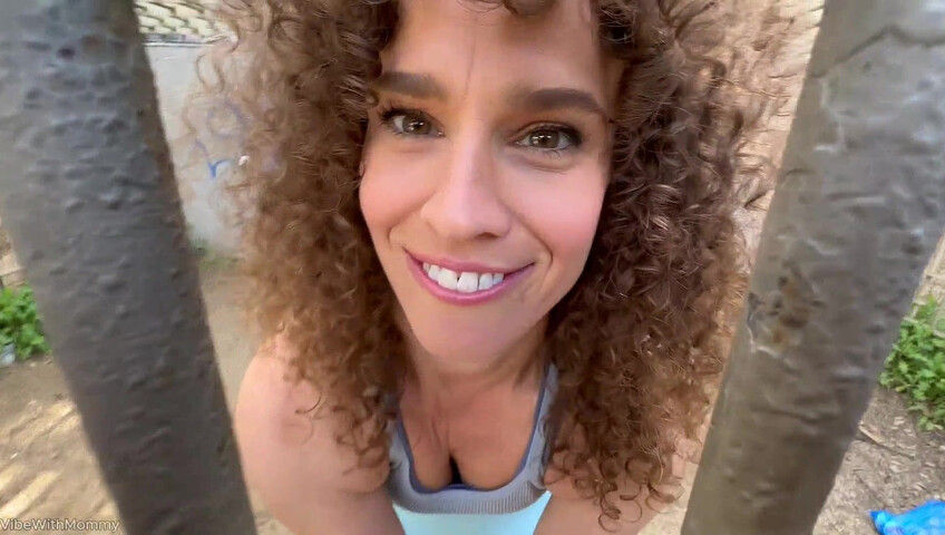 VibeWithMommy - Outdoor Anal