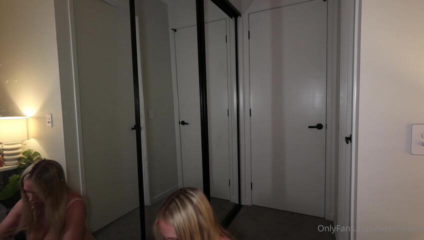 WettMelons - Undressing