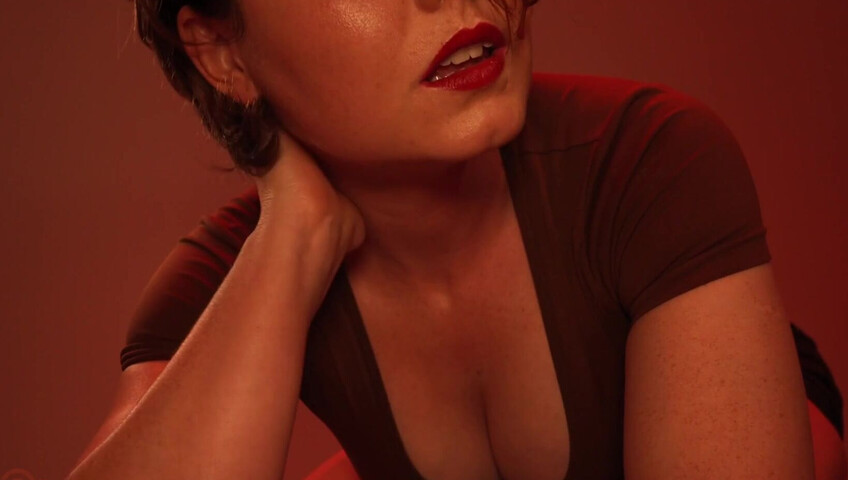 WhisperAudios ASMR - 22 December 2024 - Tingle Or Else