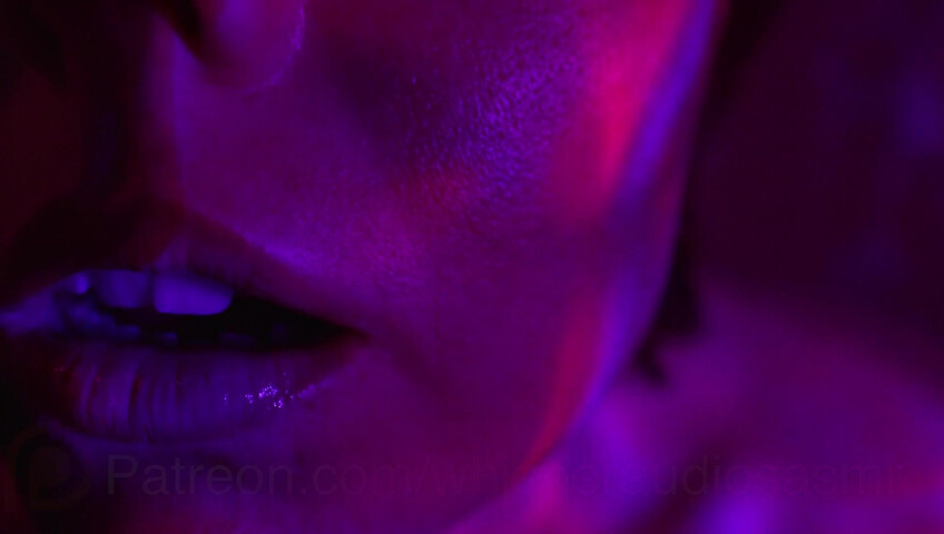 WhisperAudios ASMR - Trippy ASMR Session
