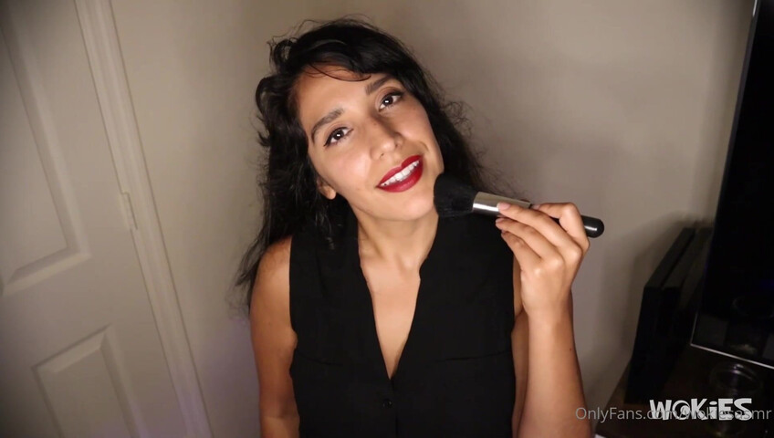 Wokies ASMR - Tits Brushing