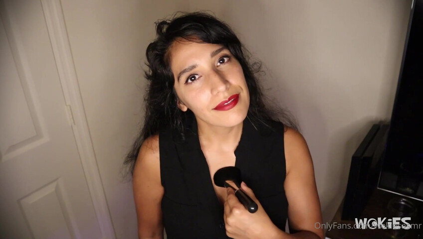 Wokies ASMR - Tits Brushing