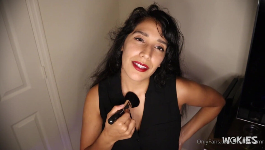 Wokies ASMR - Tits Brushing