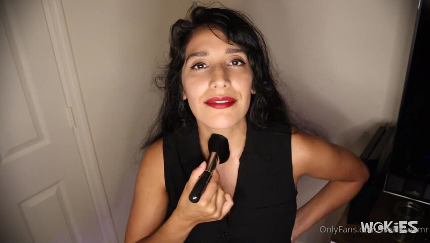 Wokies ASMR - Tits Brushing