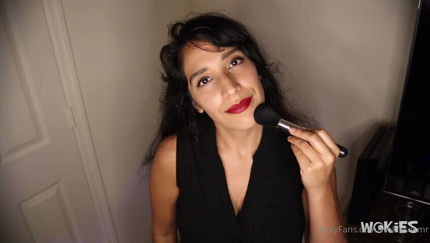 Wokies ASMR - Tits Brushing