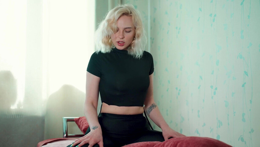 thesounds_of_girls ASMR - Gently Girlfriend Licks Your Ears Intense Mouth Sounds with Elsa (3Dio, 4K)