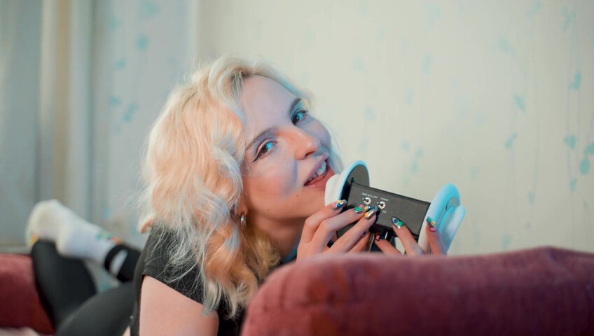 thesounds_of_girls ASMR - Gently Girlfriend Licks Your Ears Intense Mouth Sounds with Elsa (3Dio, 4K)